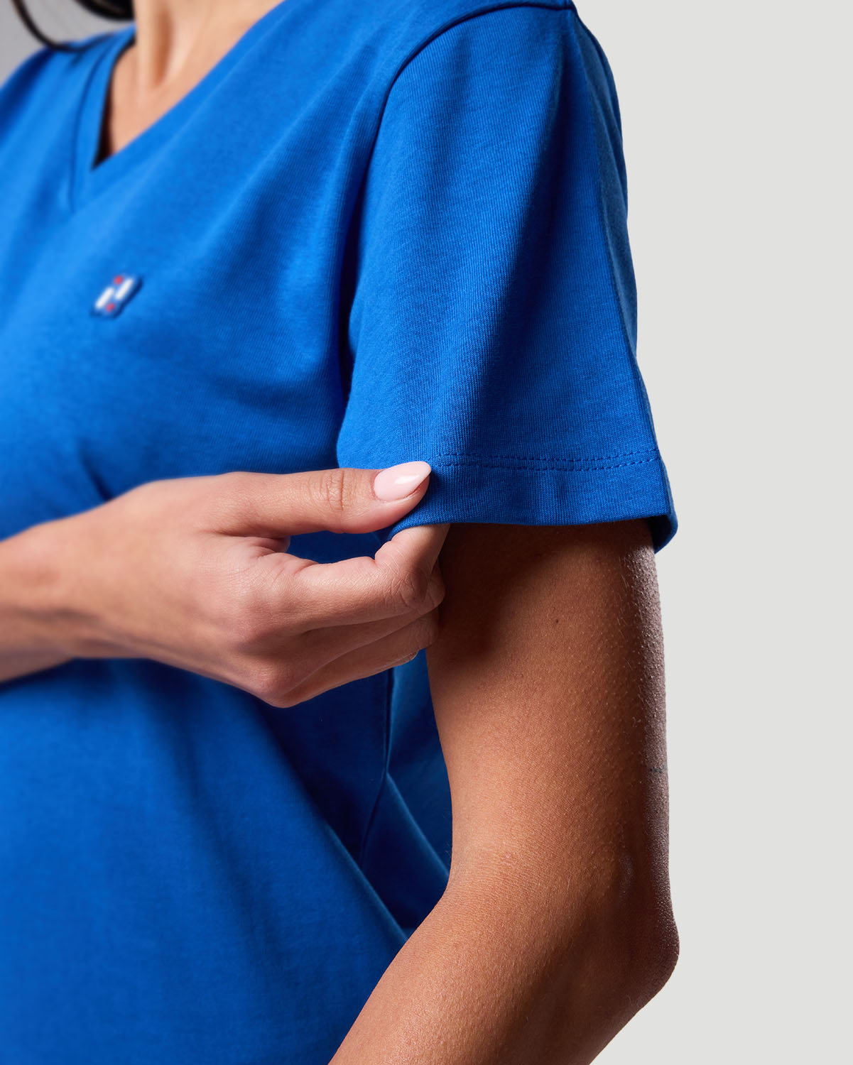 Camiseta de Cuello en V para Mujer-AZUL N&Aacute;UTICO image number 5