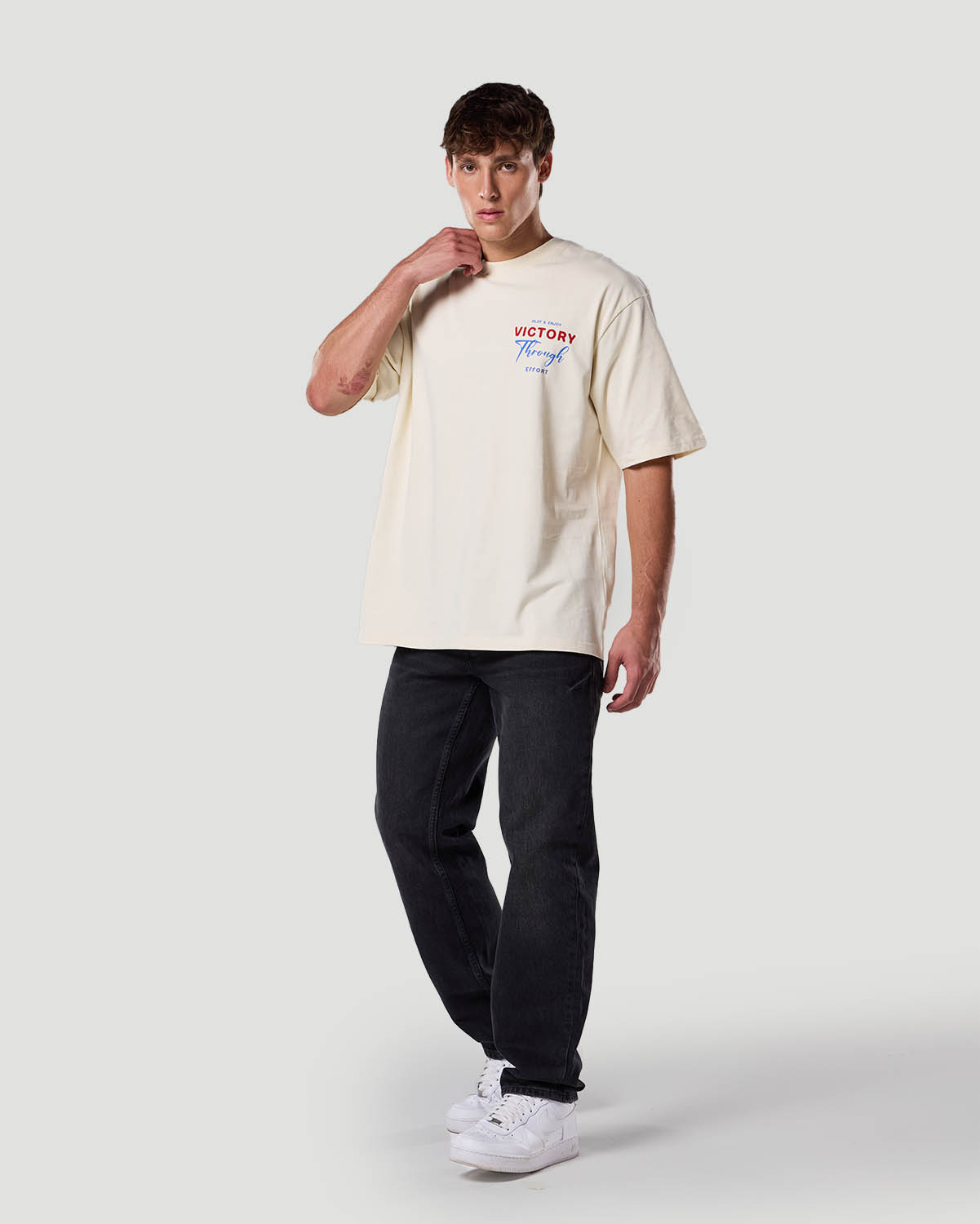 Camiseta Gr&aacute;fica para Hombre-BLANCO ANTIGUO image number 1